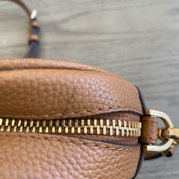 Michael Kors Brown canteen Circle Crossbody Bag - Picture 5 of 10